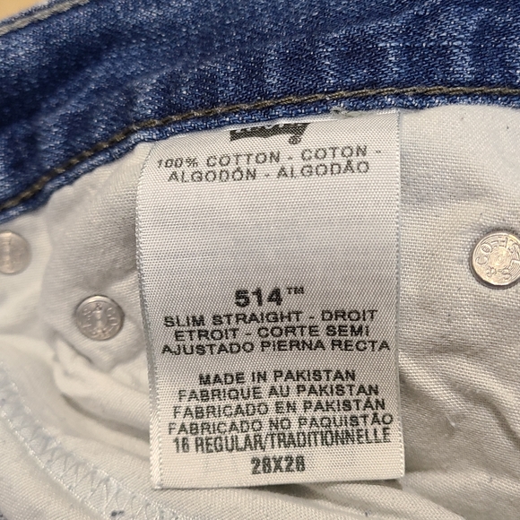 Levi's 514 disstressed jean shorts size 28 - Picture 7 of 10